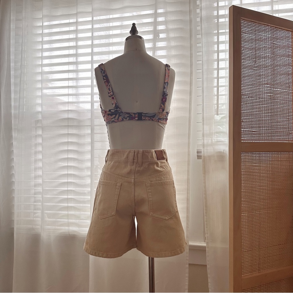 Vintage Y2K-style cream denim shorts - Picture 5 of 6